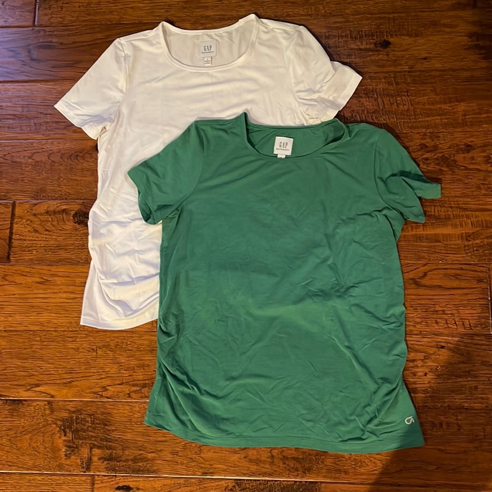 Gap maternity stretch t-shirts
